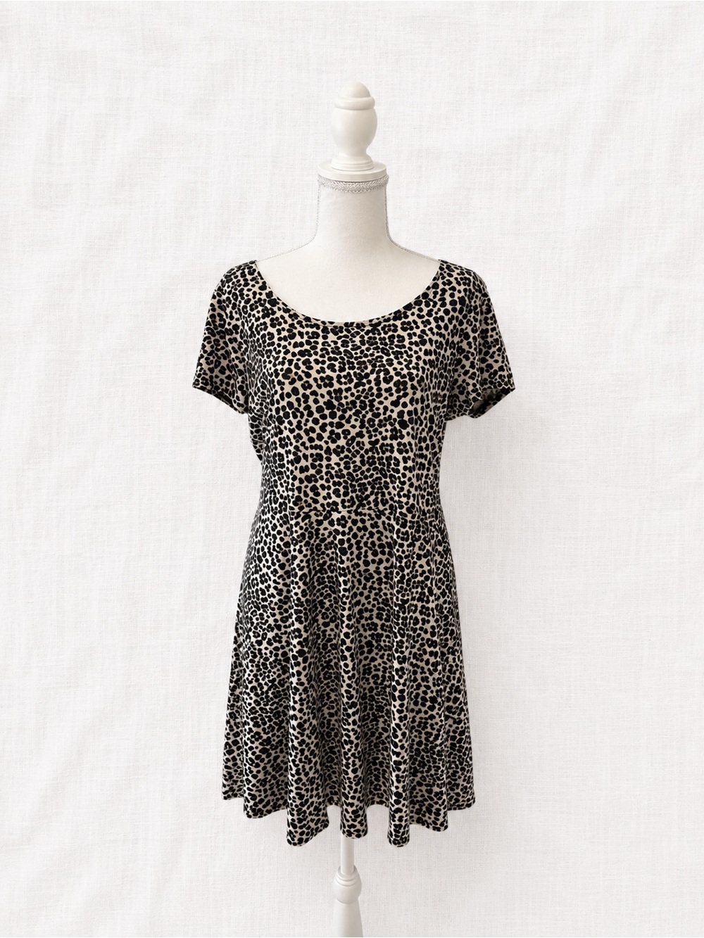 Leopard Print Short Sleeve Swing Dress - Black/Cream
